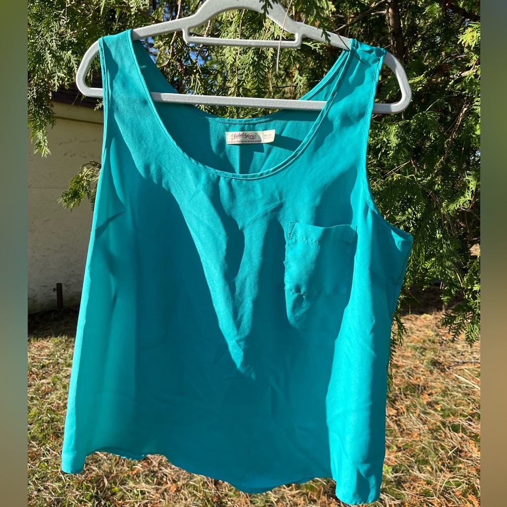 Faded Glory Light Sleeveless Teal Blouse